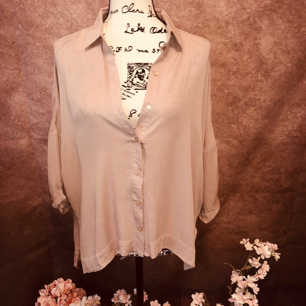 Brand New Joompy Blouse 👚